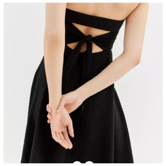 NWT Urban Outfitters Womens Black Strapless Dress Sz S Skater LBD Grunge - Picture 4 of 10